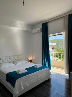 Villa August Ksamil